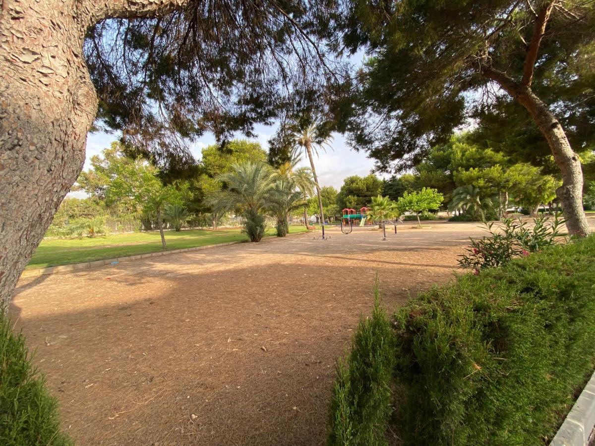 Orihuela Costa 3 Bdr Condo On La Zenia Beach With Patio מראה חיצוני תמונה