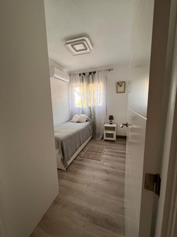 Orihuela Costa 3 Bdr Condo On La Zenia Beach With Patio מראה חיצוני תמונה